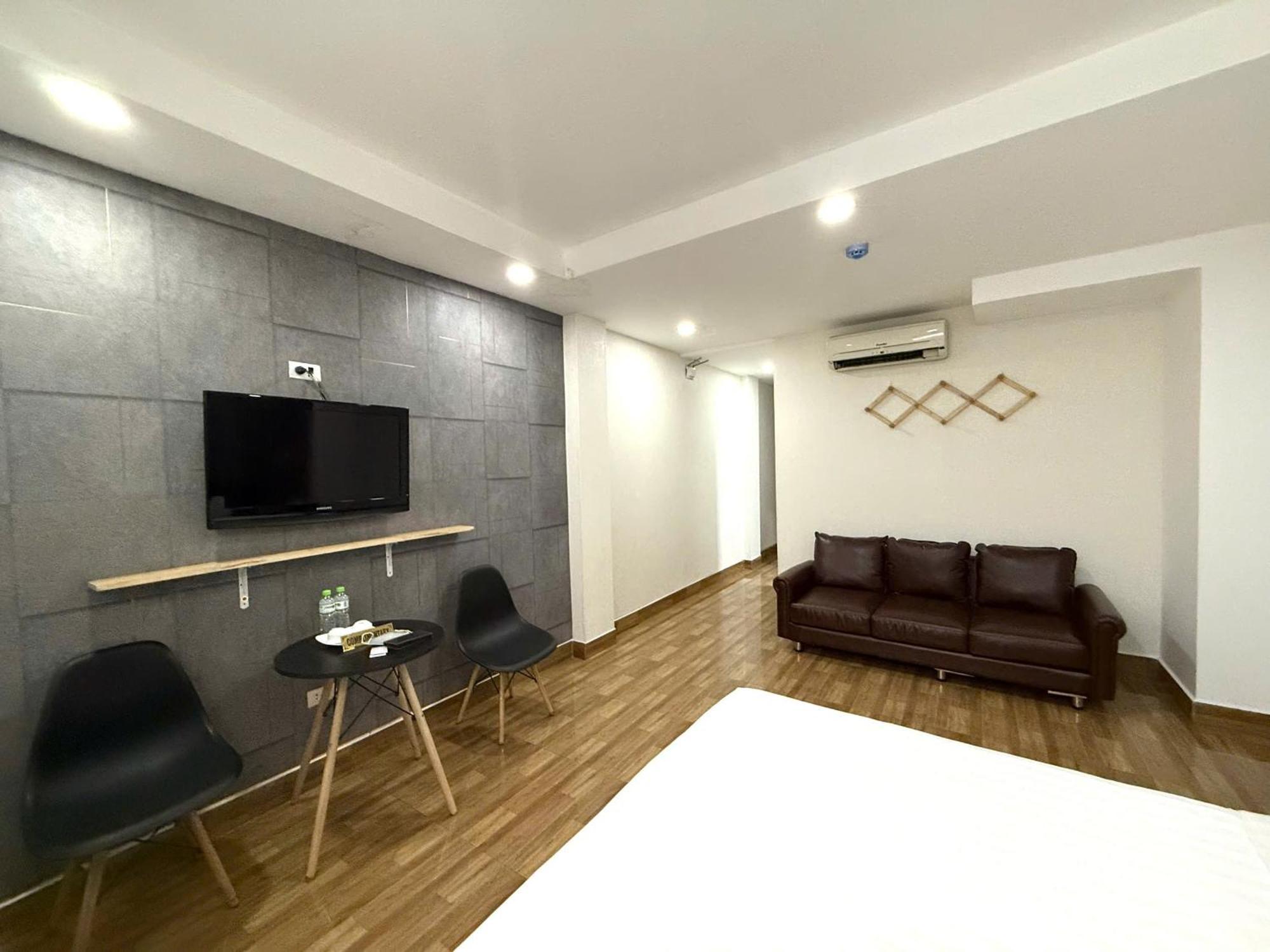 Và Khách sạn Hà Nội